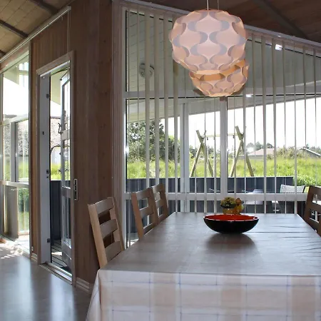 Four-bedroom Holiday In 10 Blåvand